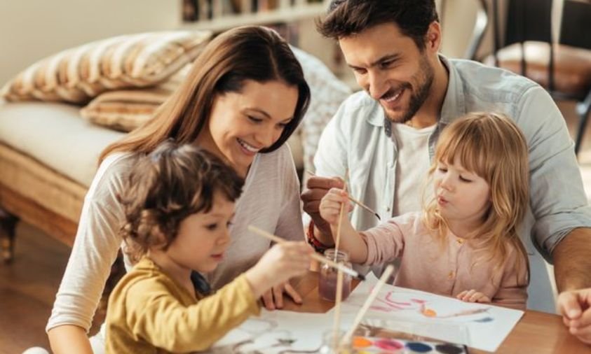 Trend Parenting 2026: Dari Gentle Parenting hingga Digital Awareness, Bagaimana Orang Tua Beradaptasi dengan Generasi Baru?