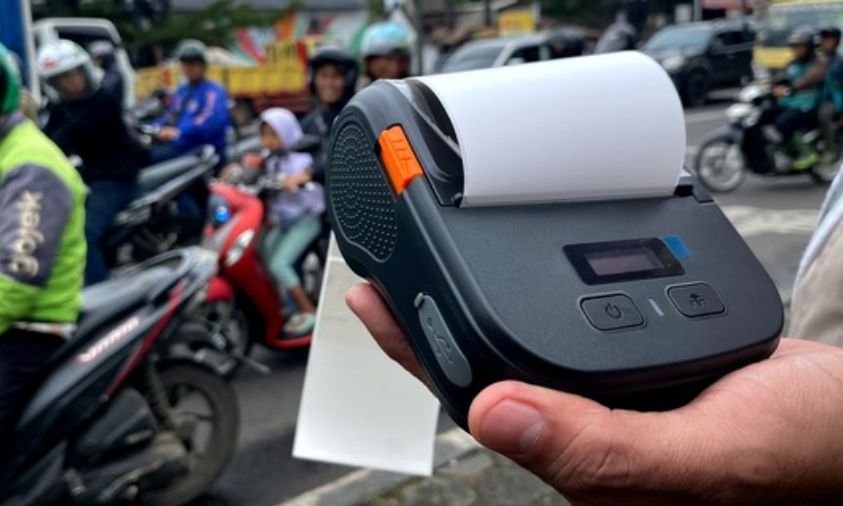 Tilang Sekarang Nggak Pakai Drama, Polisi Andalkan ETLE Mobile yang Auto Rekam Pelanggaran