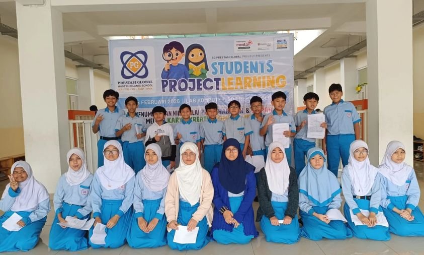 Sekolah Prestasi Global Gelar Penyerahan Buku Komik Karya 99 Siswa Kelas 6 di Dome Al Farabi
