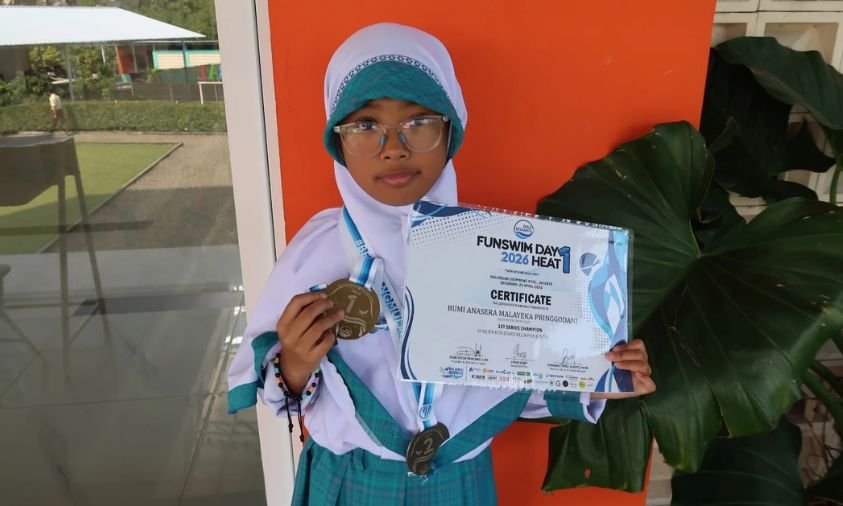 Sabet Tiga Medali di FunSwim Day 2026, Bumi Anasera Sinarkan Nama SD Prestasi Global