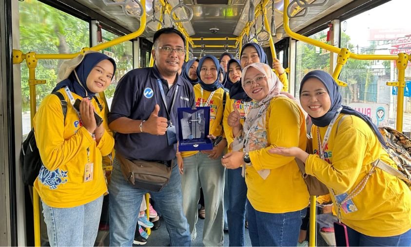 Penyerahan Plakat Apresiasi