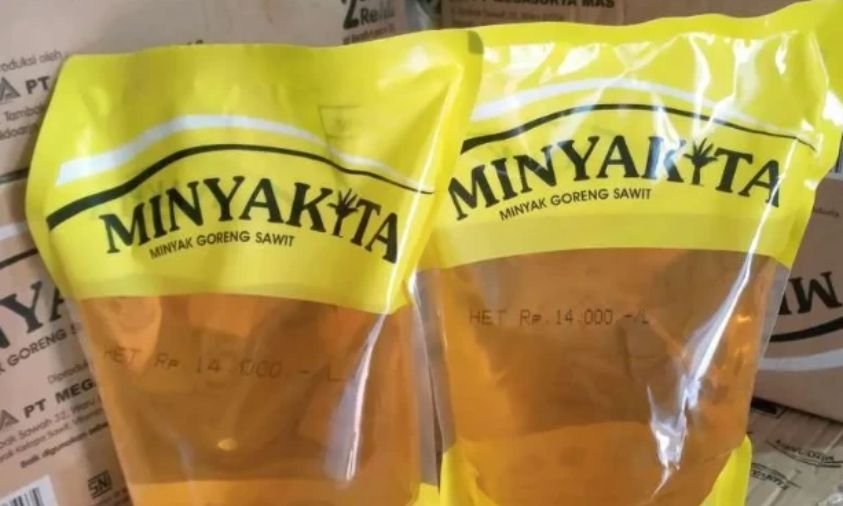 Bulog Tarik MinyaKita yang Diduga Berbau Solar, Produk Akan Diuji di Laboratorium