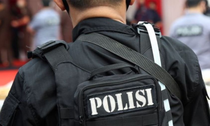 Polisi Bisa Menjadi Karyawan Sipil