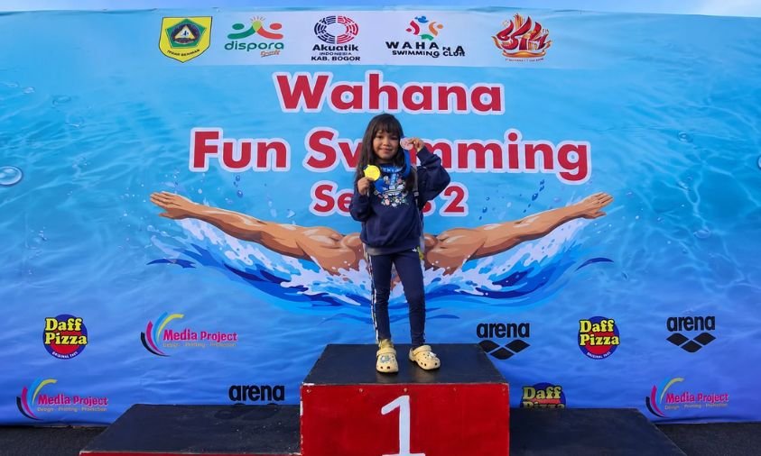 Prestasi Membanggakan! Lashira Annasya Raih Dua Gelar Juara di Lomba Renang Wahana Fun Swimming Bogor