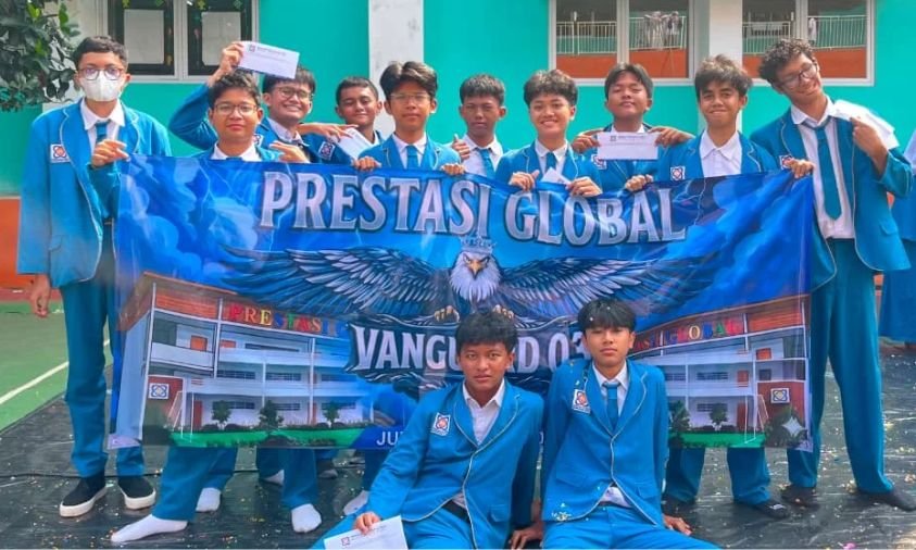 Siswa SMP Prestasi Global 2026 Lulus