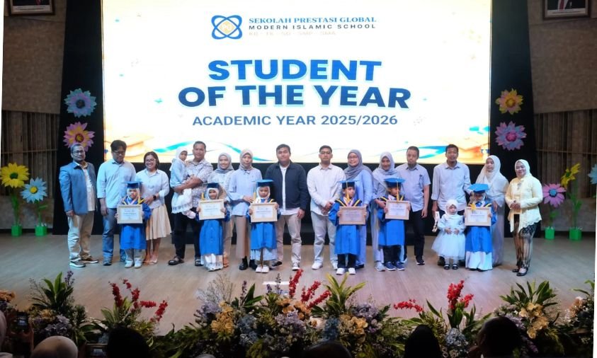 KB-TK Prestasi Global Berikan Penghargaan Star of the Year untuk Apresiasi Prestasi dan Karakter Siswa