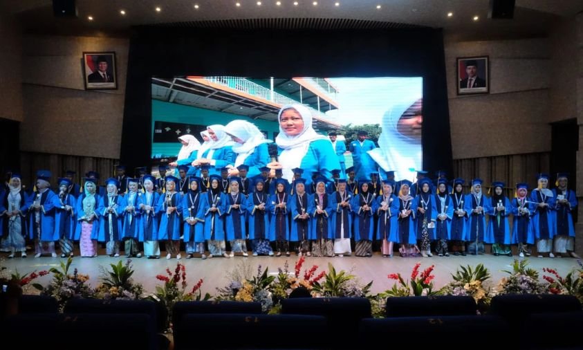 Rayakan Kelulusan Penuh Makna, Graduation SMP Prestasi Global Tampilkan Beragam Penampilan dan Karya Siswa