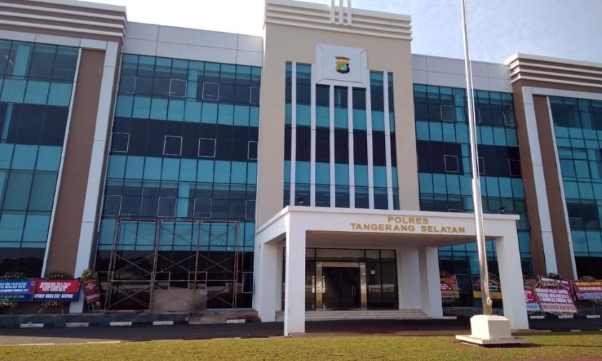 Gedung Kapolres Tangsel