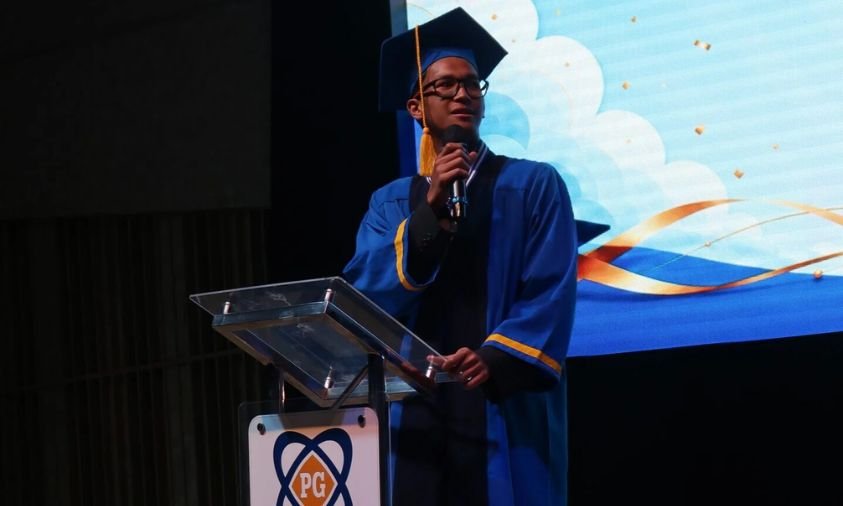 Pidato Berbahasa Inggris Siswa SMP Prestasi Global