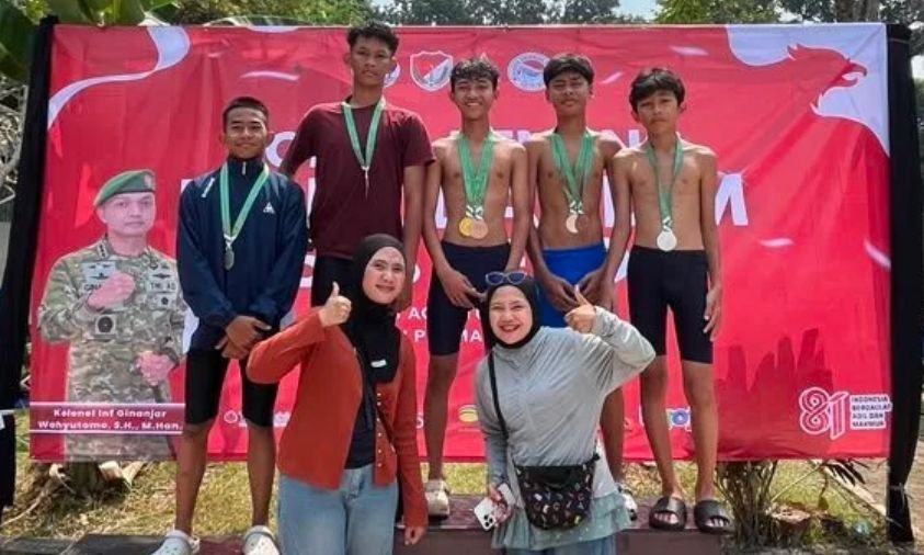 SMP Prestasi Global Lomba Renang Piala Dandim Depok