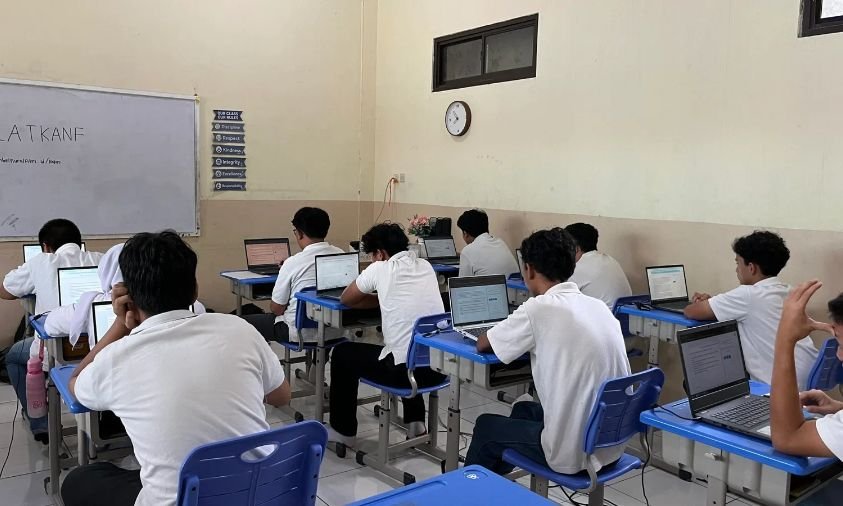 Persiapan Matang! Siswa Kelas 9 SMP Prestasi Global Jalani Try Out TKA Perdana Bersama Nurul Fikri