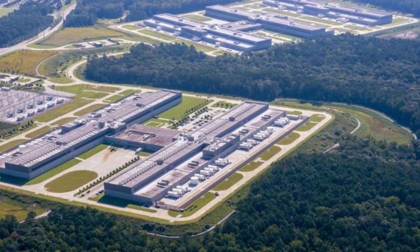 Ledakan AI Bikin Data Center Menjamur, Mengapa Indonesia Mulai Soroti Dampak Lingkungannya?