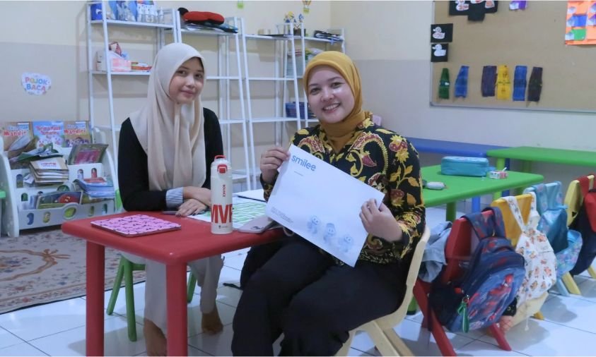 Smilee English Batch 1 Bagikan Laporan Perkembangan Belajar Midterm 1 Tahun Ajaran 2026/2027