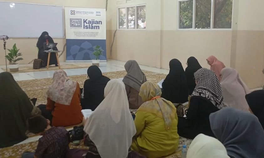 Perkuat Pemahaman Fikih Wanita, Prestasi Global Gelar Kajian tentang Perkara yang Tidak Membatalkan Wudhu