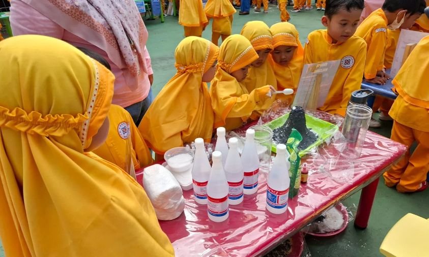 Menumbuhkan Inovator Cilik, Sekolah Digital Kreatif Prestasi Global Siap Gelar Sains Fair di Gedung Ibnu Sina